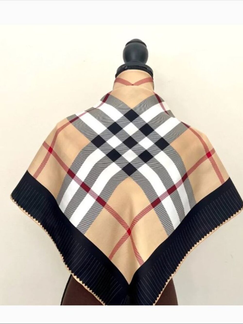 NWT Burberry Scarf Iconic Beige Check Black Border Logo Silk Wrap - Picture 5 of 10